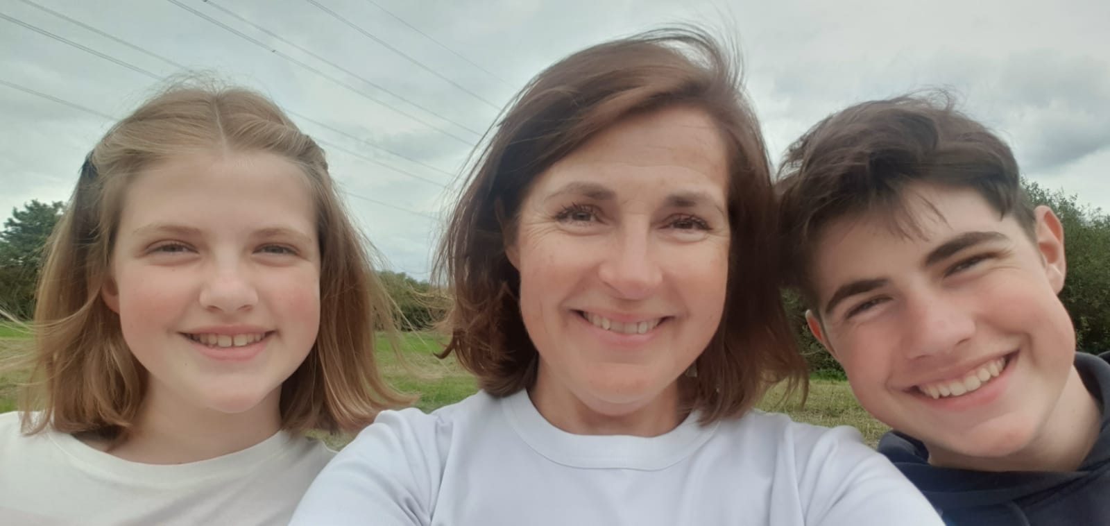 Hannah Smith with her 2 children