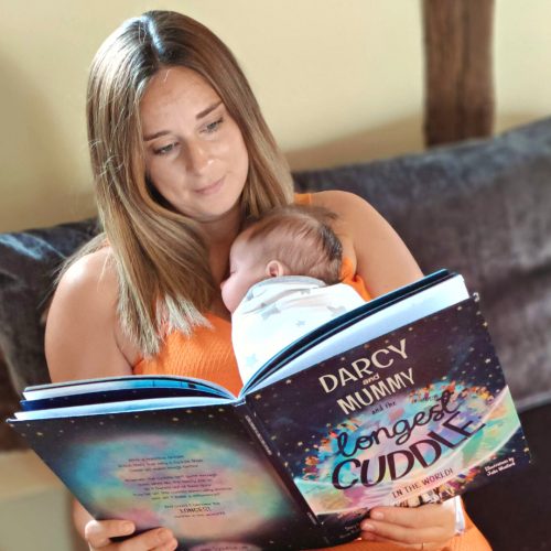 mummy-and-darcy-reading-longest-cuddle