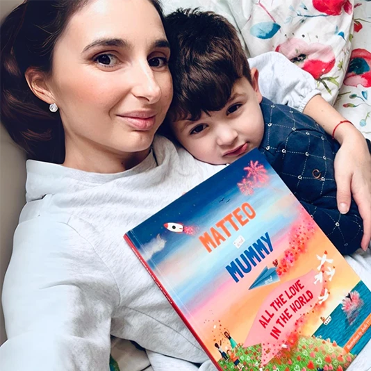 mummy-and-matteo-reading-all-the-love